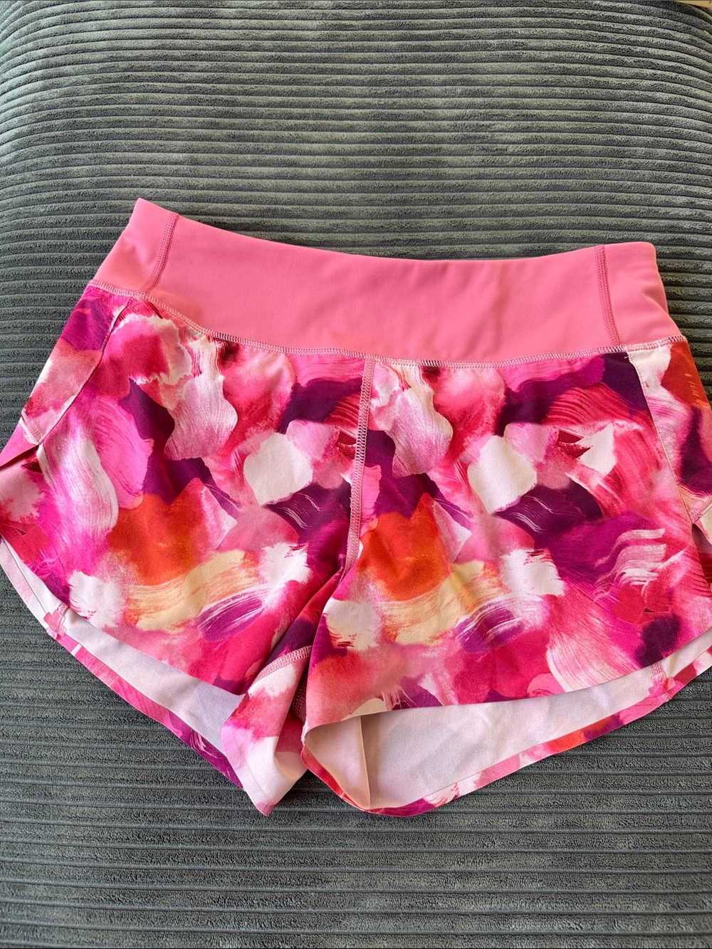 Athleta Run with It shorts 3.5” Pink Floral Active Shorts for Women
